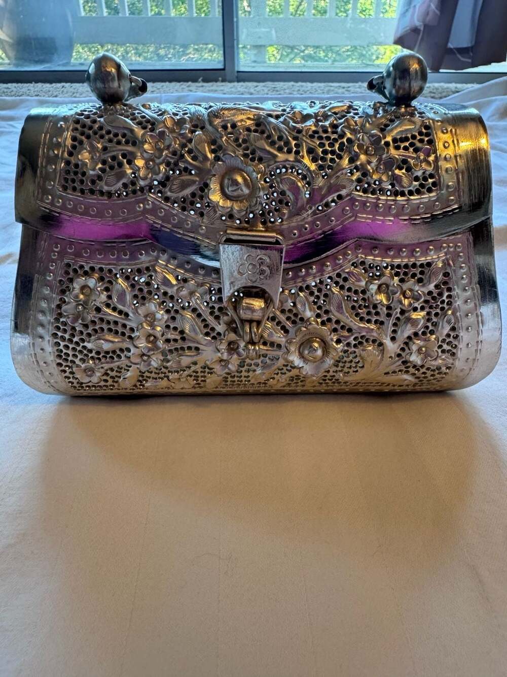 Vintage Handcrafted Silver Plated Ornate Filigree Floral Repousse Box Clutch Pur